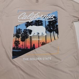 NWOT Men's 3XL Tshirt